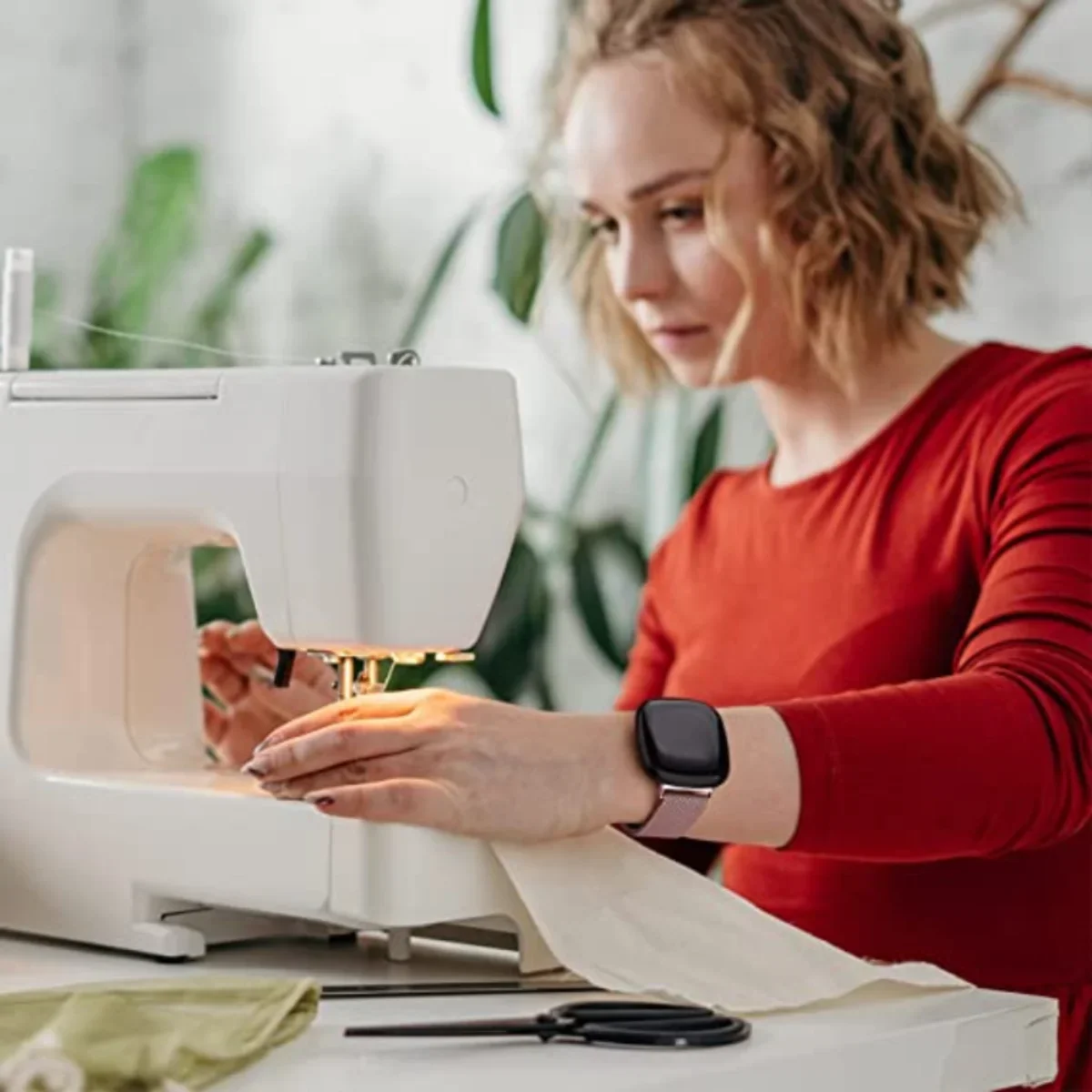 Milanese Strap for Fitbit Vers - مراجعة Milanese Loop Magnetic وسعره