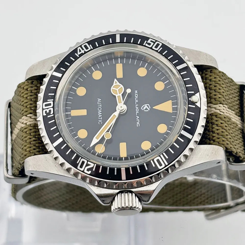 NH35 vintage 40mm sapphire gla - مراجعة Tropic Strap Vintage وسعره