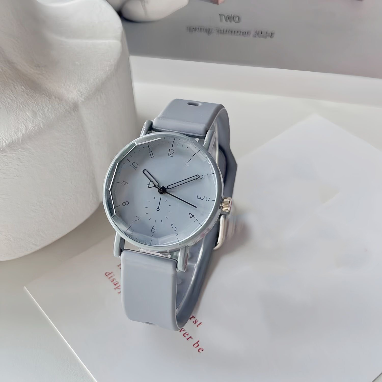 Fashion Arabic Dial Women Quar - مراجعة Silicone Band Women وسعره