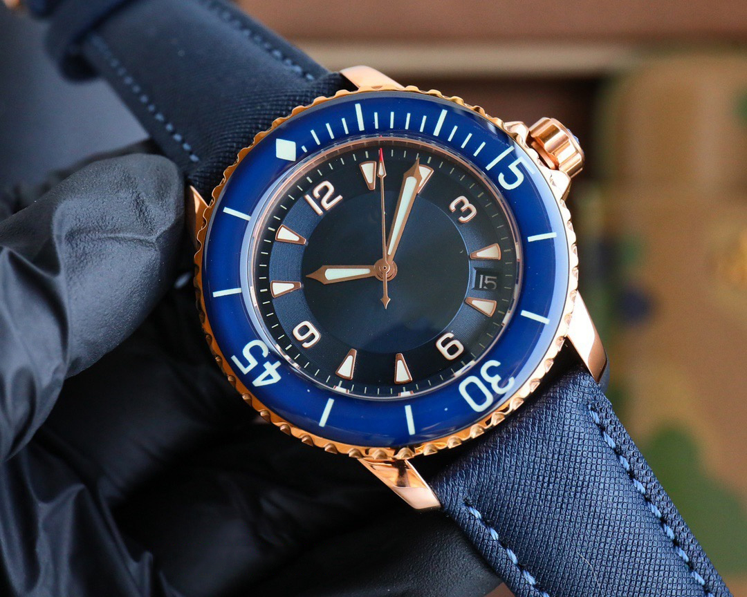 Customized watch, 42mm, sapphi - مراجعة Canvas Strap Watch وسعره