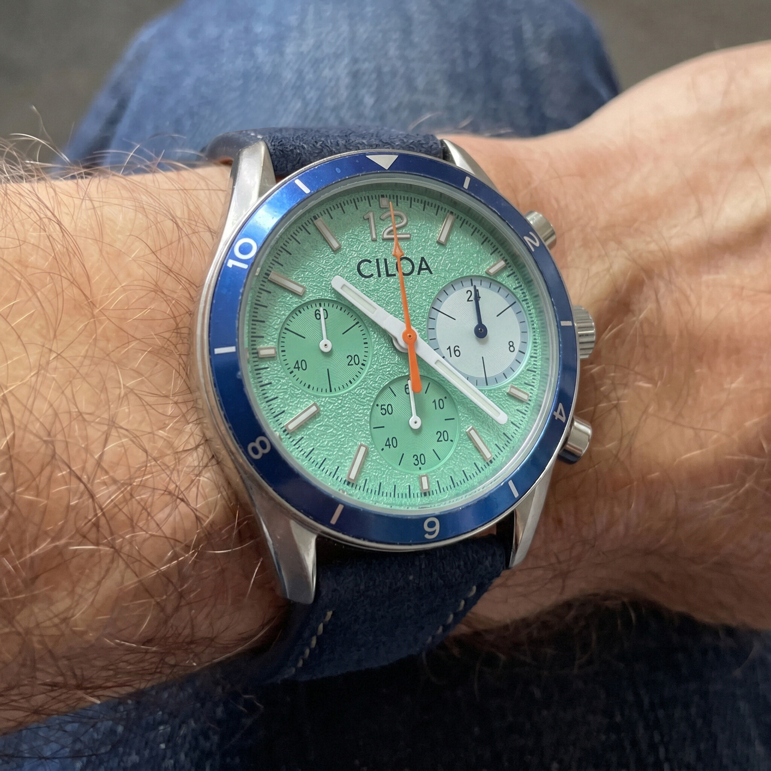CILOA Men's Chronograph Watch  - مراجعة Suede Strap Watch وسعره