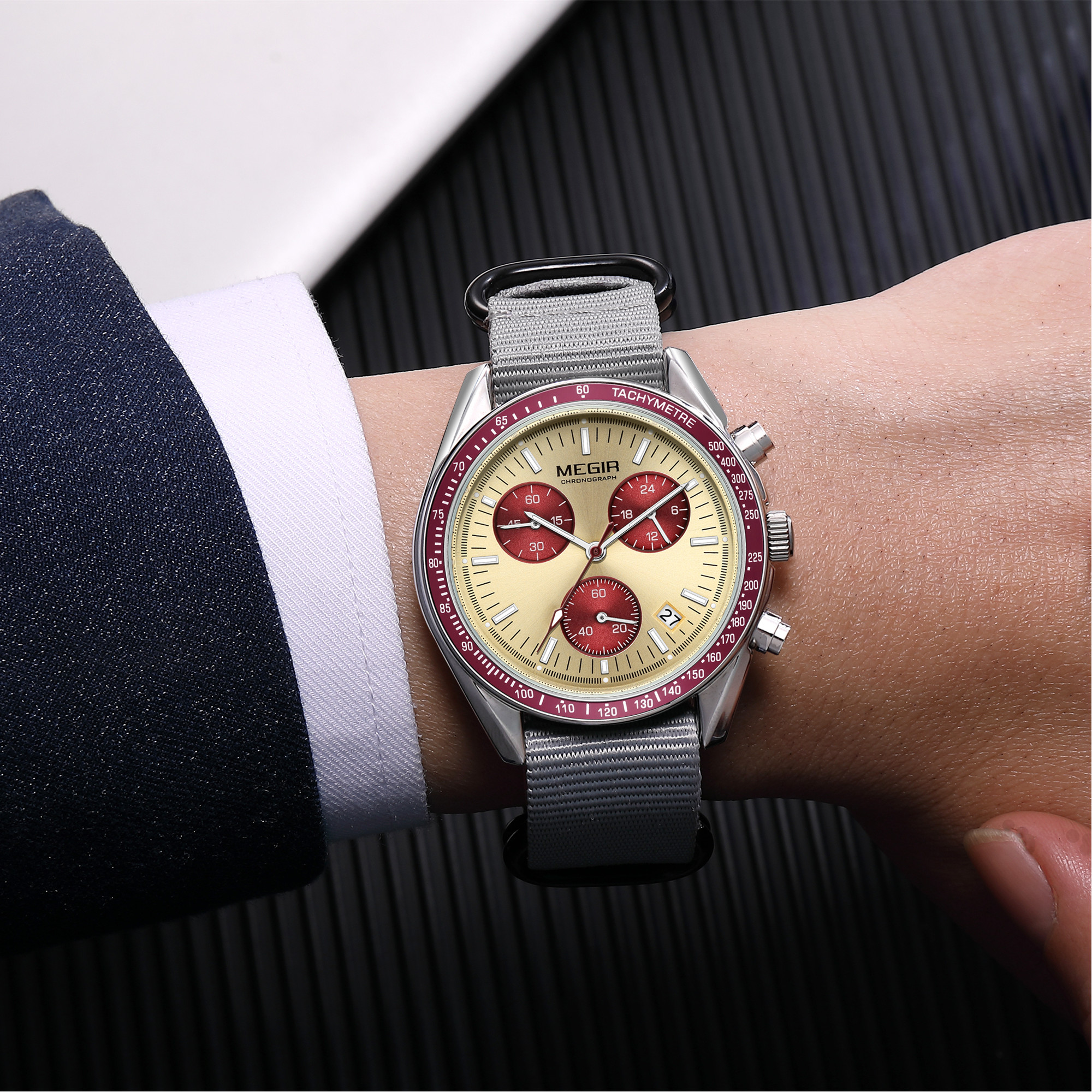MEGIR Chronograph Canvas Strap - مراجعة Canvas Strap Watch وسعره