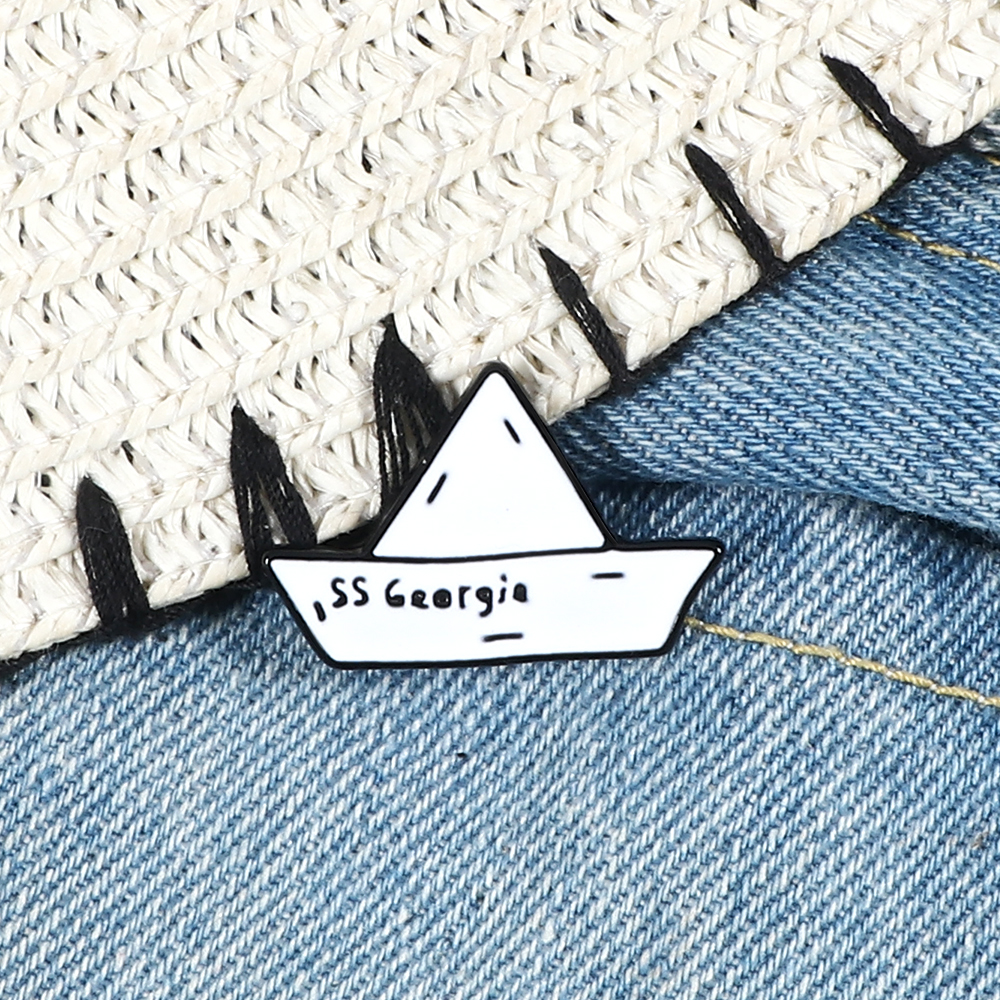 Paper Boat Enamel Pin SS Georg - مراجعة Buckle Pin Ss وسعره